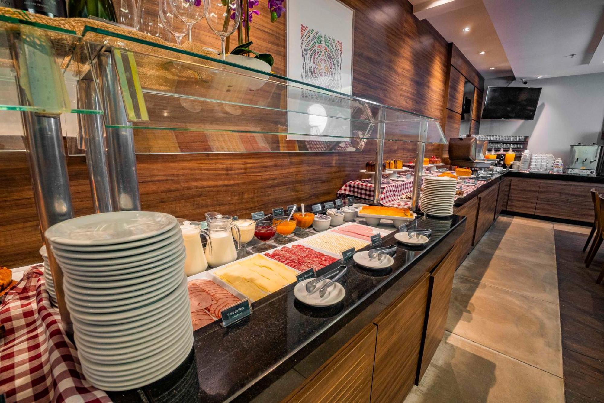 Hotel Laghetto Bento เบงโต กองซัลเวส ภายนอก รูปภาพ