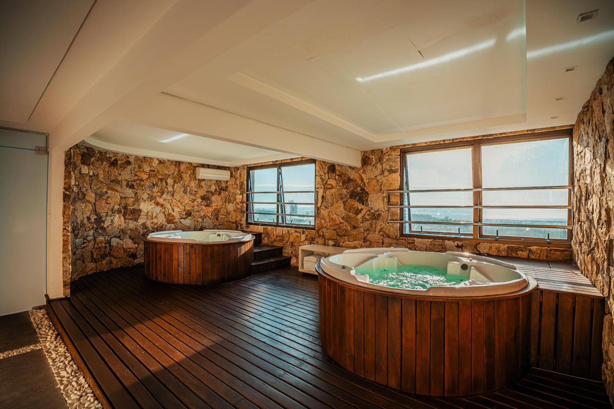Hotel Laghetto Bento เบงโต กองซัลเวส ภายนอก รูปภาพ